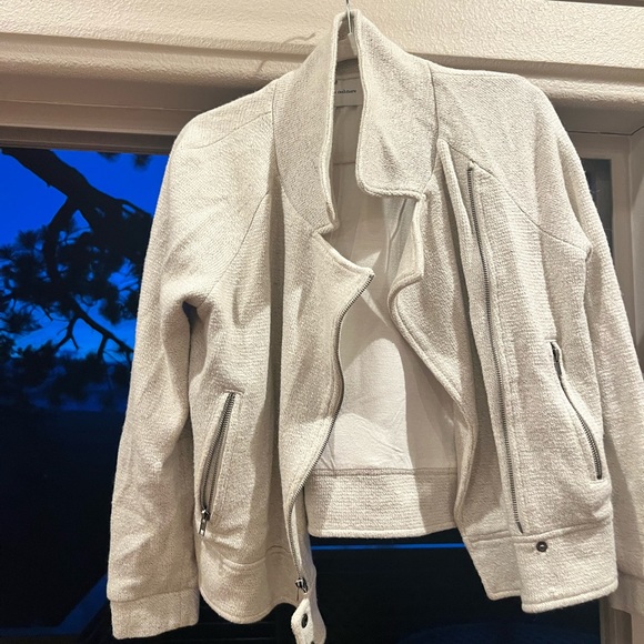 Cupcakes and Cashmere sweater, jacket fitted blazer very cute! Great for summer - Picture 1 of 4